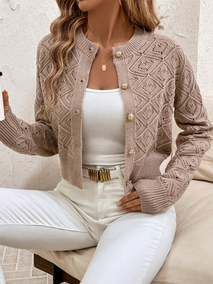 Stylish Cropped Knit Cardigan with Button-Front