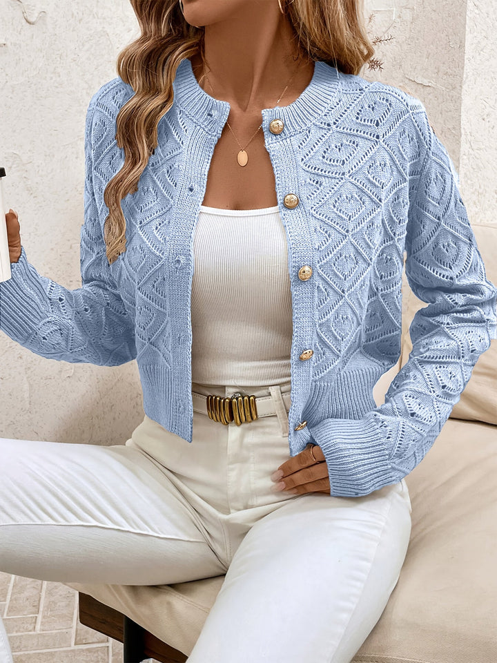 Stylish Cropped Knit Cardigan with Button-Front