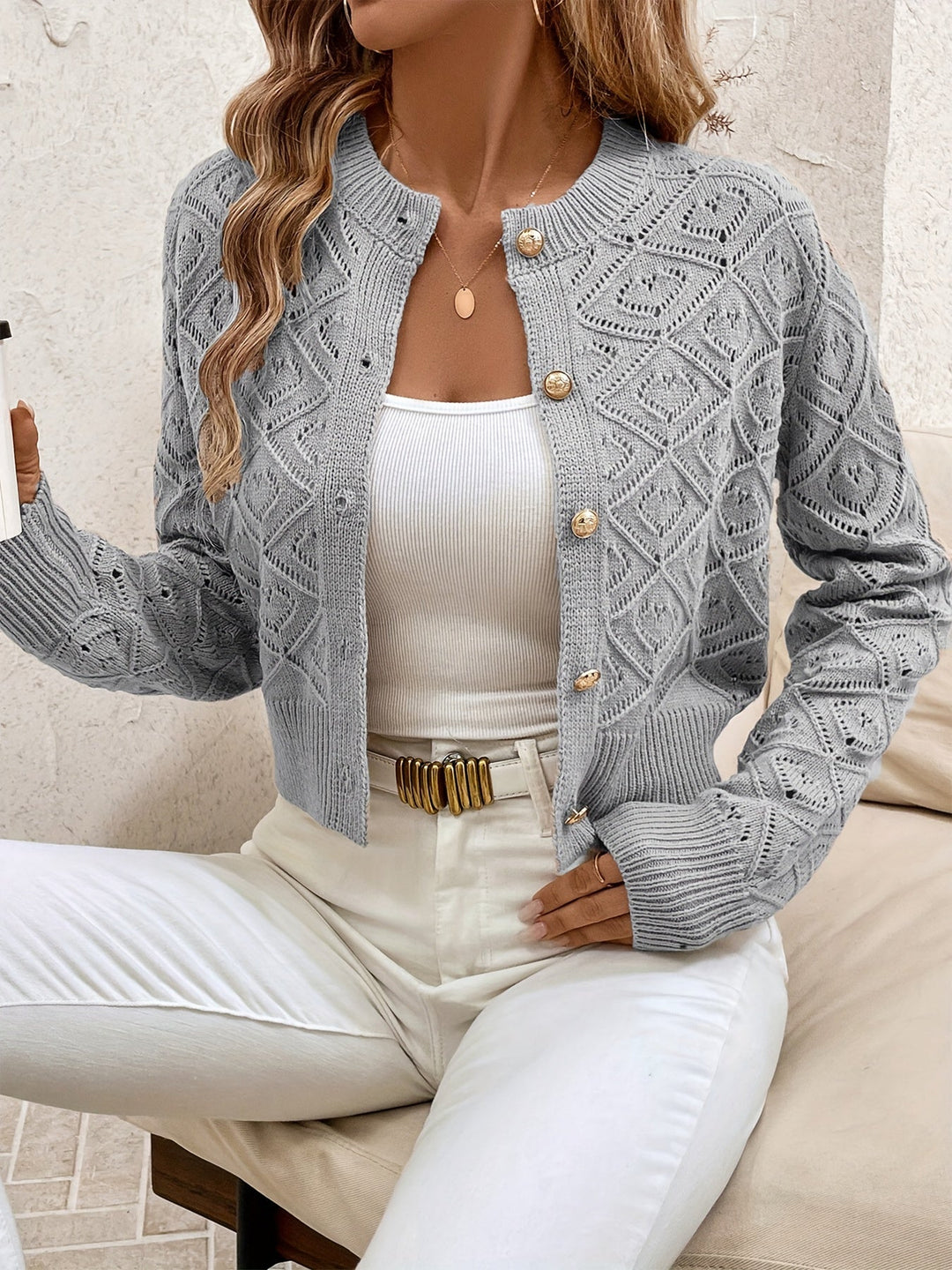 Stylish Cropped Knit Cardigan with Button-Front