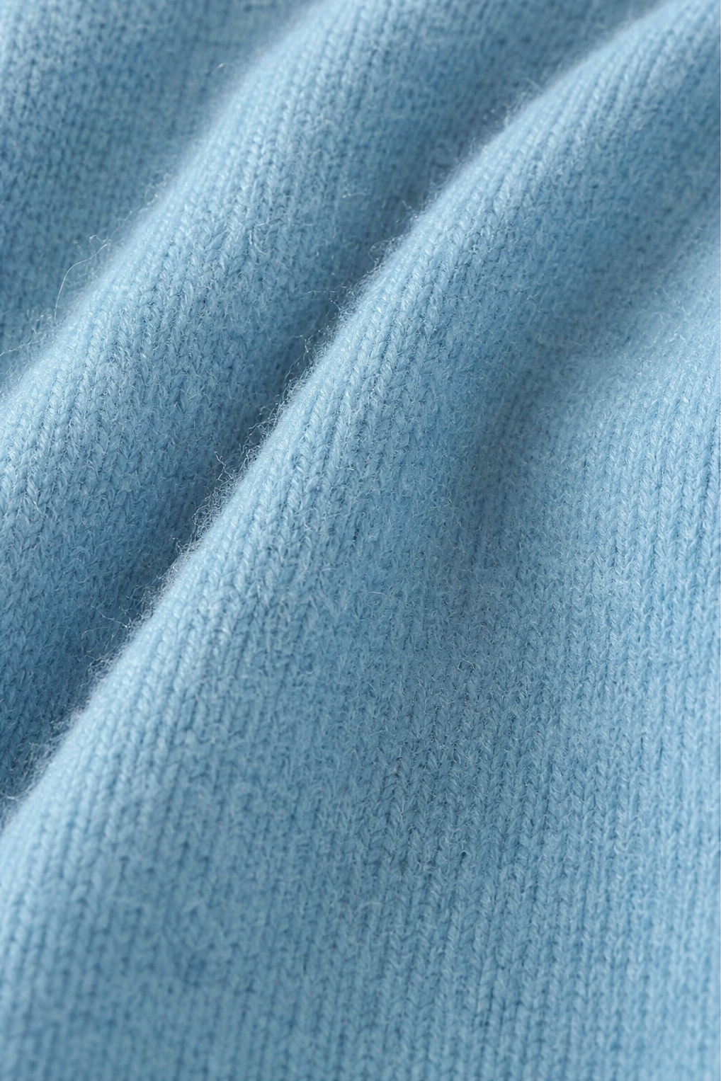 Women's Graceful Cable Knit Crewneck Sweater