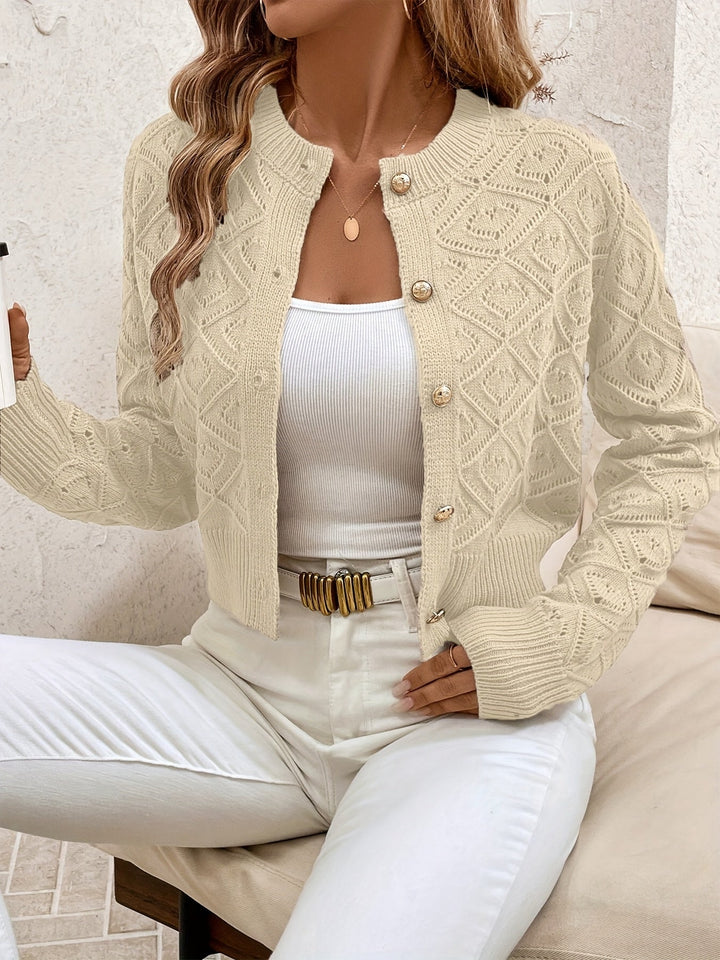 Stylish Cropped Knit Cardigan with Button-Front