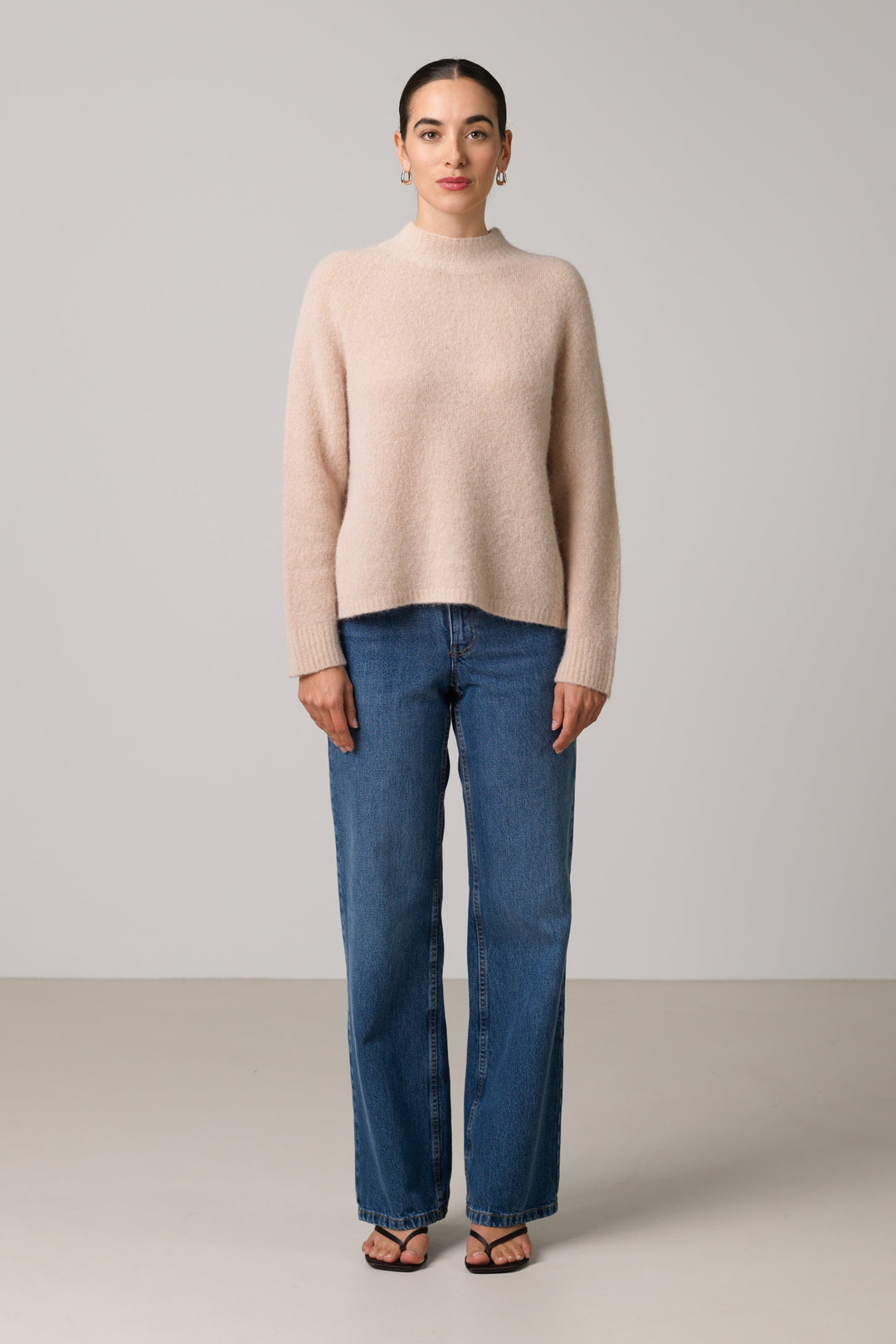 Everyday Women's Sweater in Alpaca Wool (2)