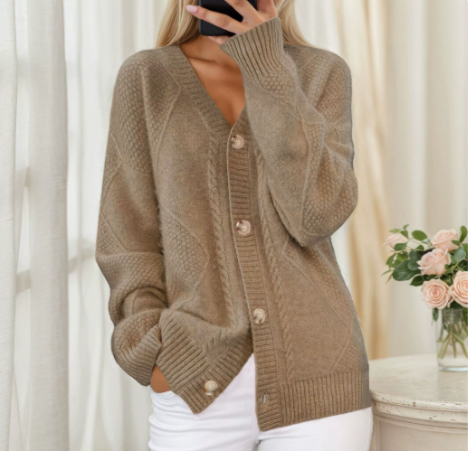 Women's Cosy Oversized Cable Knit Cardigan