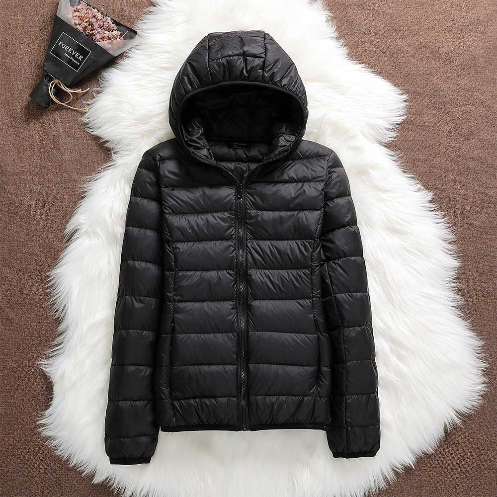 Women's Lightweight Quilted Puffer Jacket with Hood