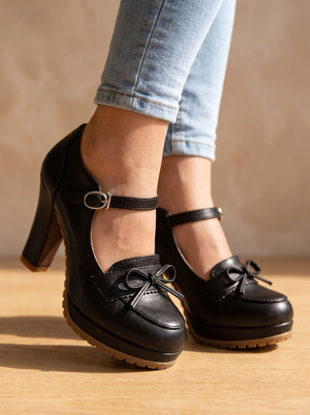 Women's Elegant Mary Jane Leather Block-Heel Flats in Black