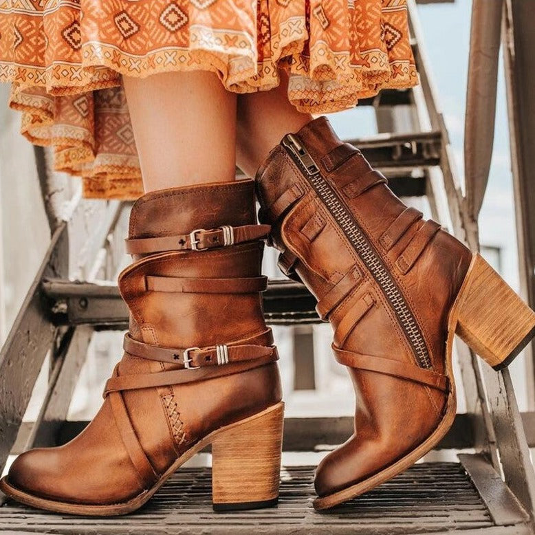 Women's Fall Boots in Soft Leather in Brown
