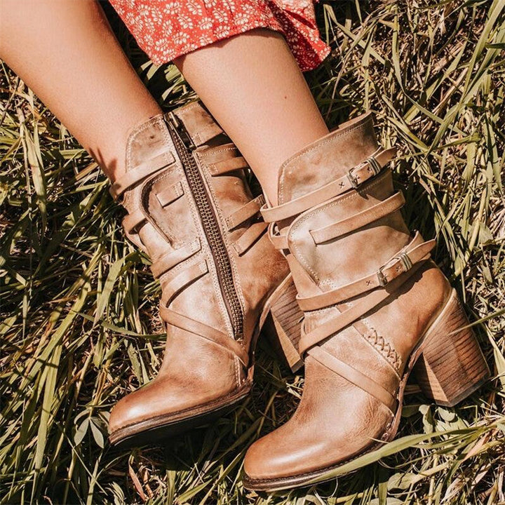 Women's Fall Boots in Soft Leather in Khaki