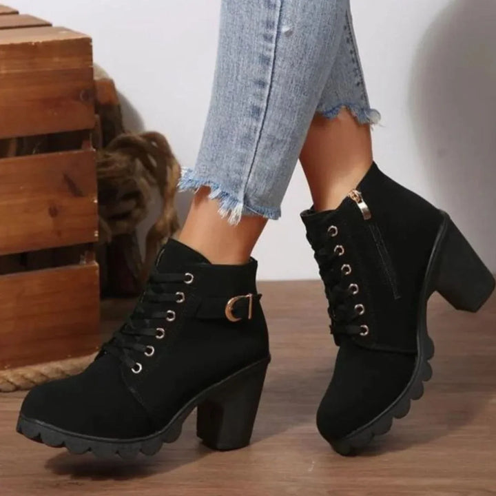 Women's Fall Boots Lace-Up with Block Heel in Black