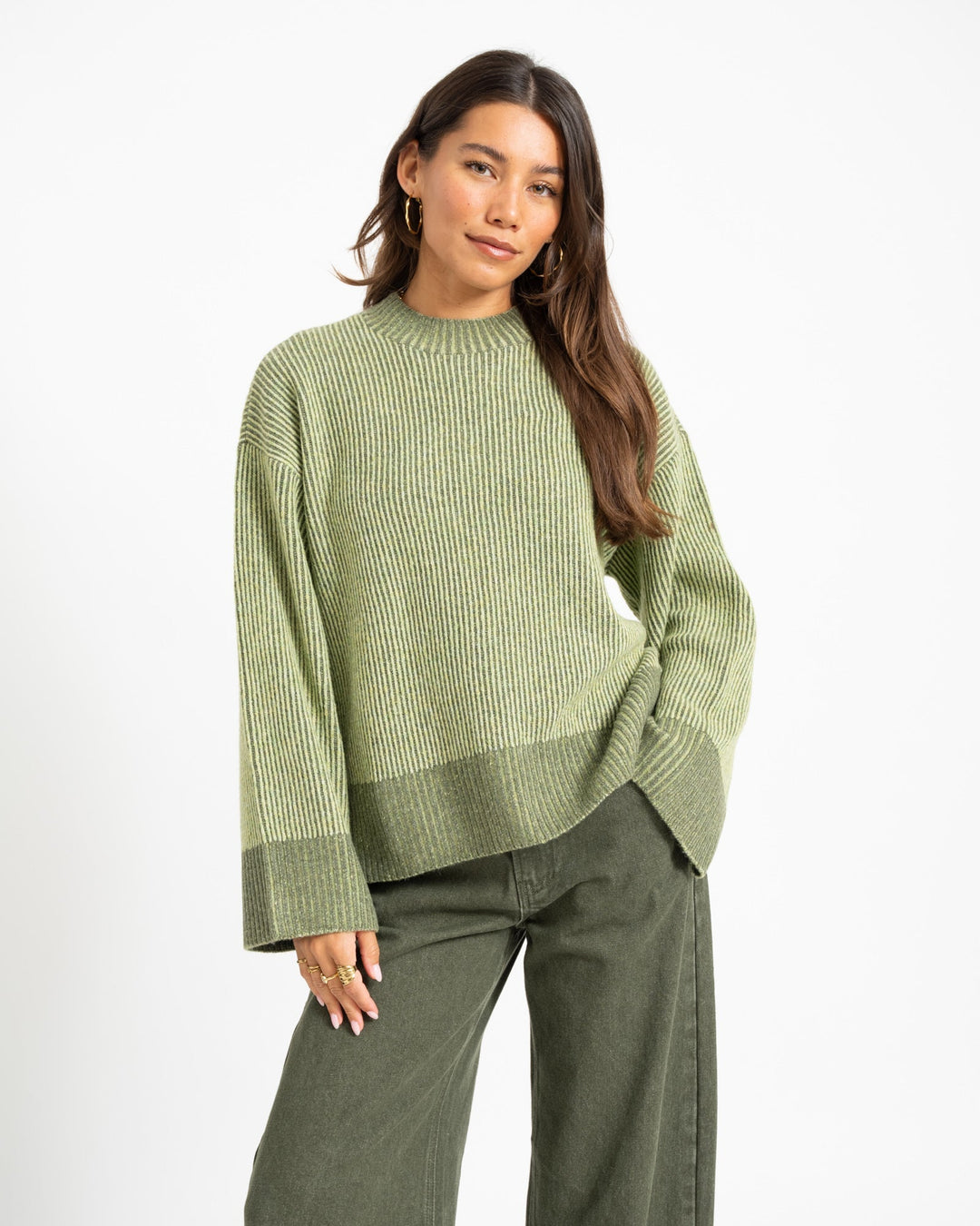 Women's Knit Sweater Oversized for Everyday Comfort in Green 2