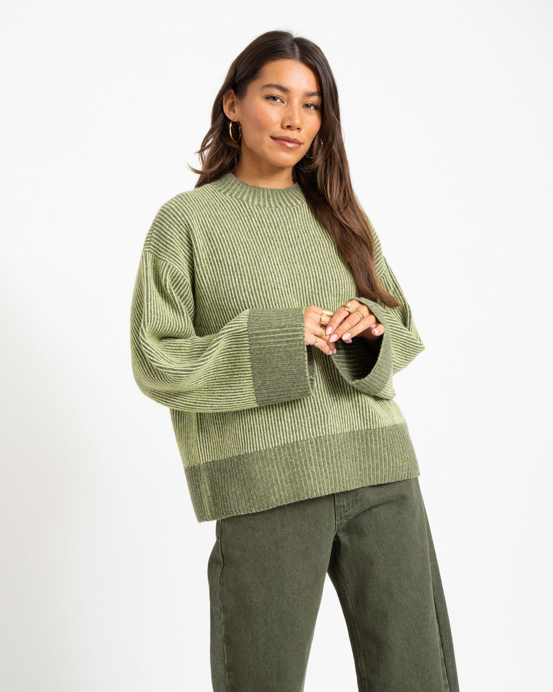 Women's Knit Sweater Oversized for Everyday Comfort in Green 7