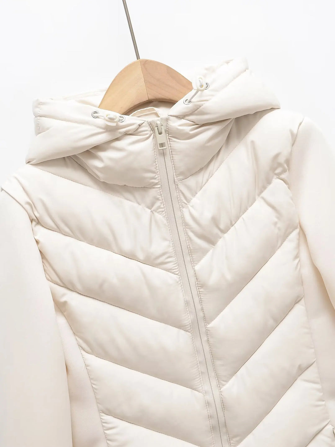 Women's Lightweight Winter Jacket for Active Wear (3)